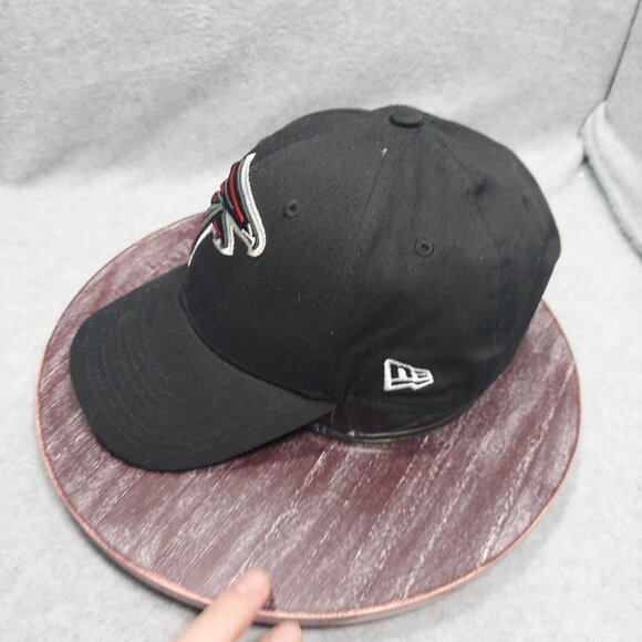 New Era Atlanta Falcons Black Adjustable Cap - Picture 3 of 11